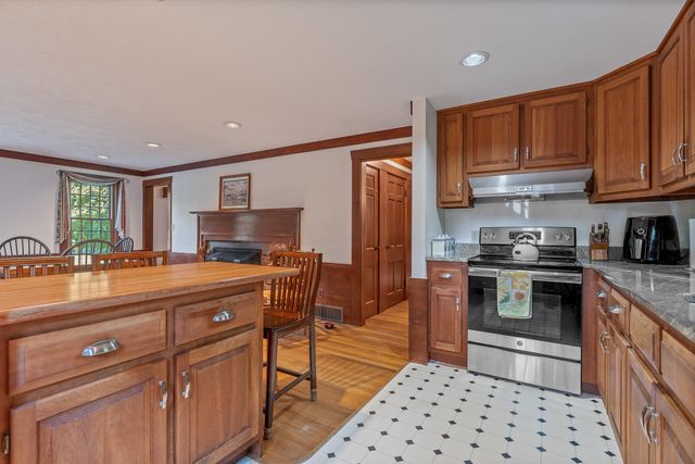 2 Old Forge Road, Hampstead, NH 03841