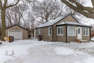 821 Sawyer Road, Rockford, IL 61109