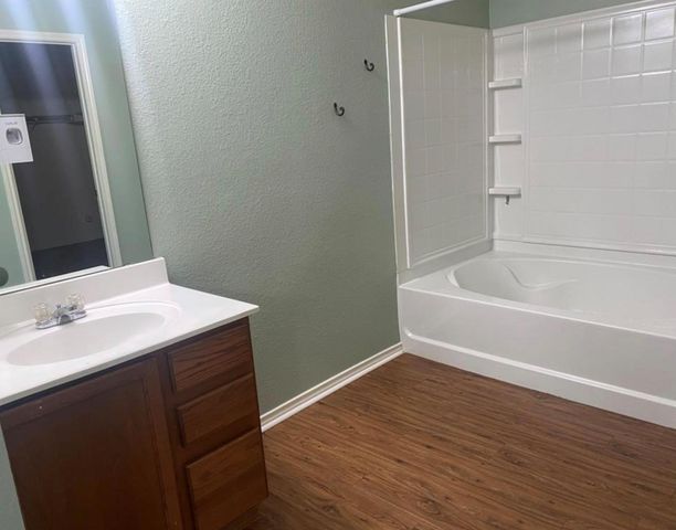 5628 War Admiral DR, Del Valle, TX 78617