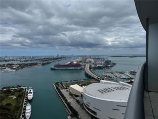 888 Biscayne Blvd 4011, Miami, FL 33132