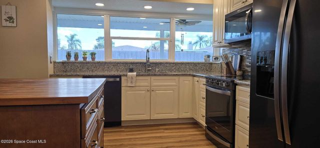 1494 Doral Court NE, Palm Bay, FL 32905