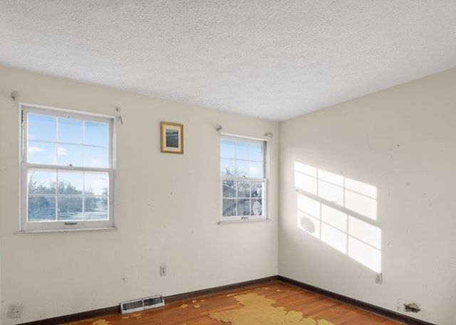 510 Buckingham Dr, Hempfield Twp, PA 15601