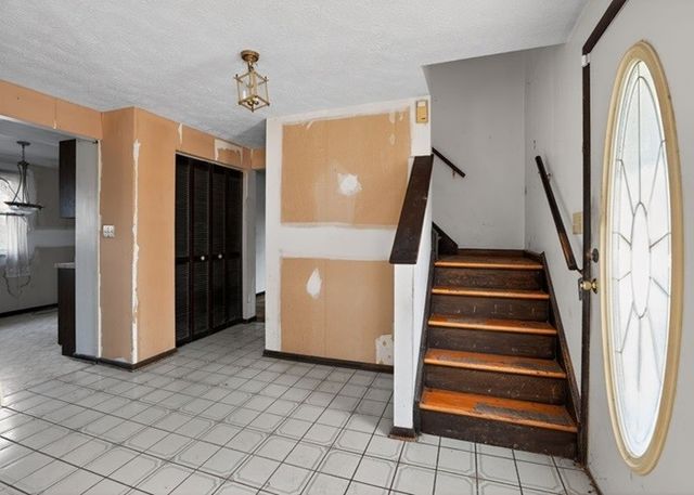 510 Buckingham Dr, Hempfield Twp, PA 15601