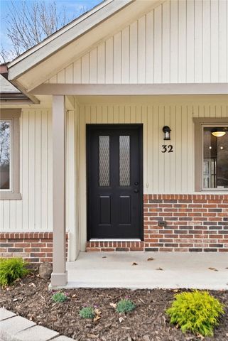 32 Quantock Hills Drive, Bella Vista, AR 72715