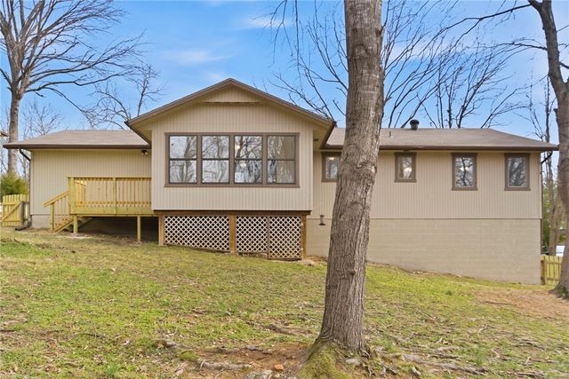 32 Quantock Hills Drive, Bella Vista, AR 72715