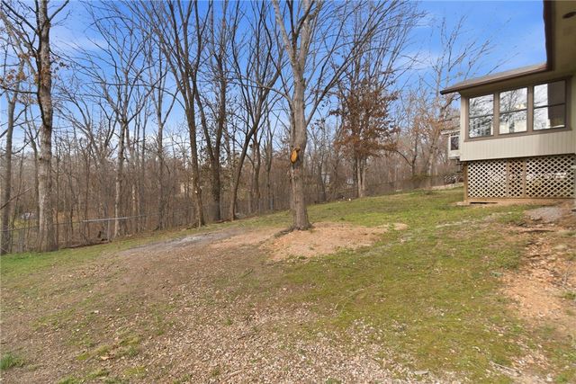 32 Quantock Hills Drive, Bella Vista, AR 72715