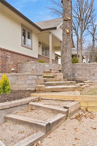 32 Quantock Hills Drive, Bella Vista, AR 72715