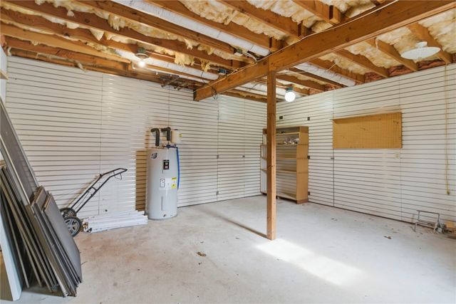 32 Quantock Hills Drive, Bella Vista, AR 72715