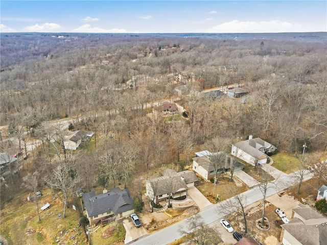32 Quantock Hills Drive, Bella Vista, AR 72715