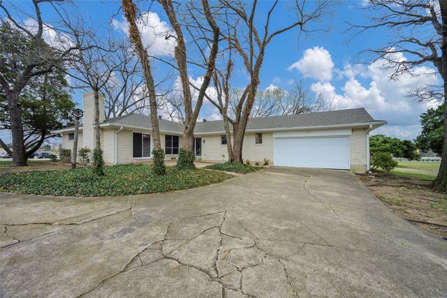 5395 14th Street, Plano, TX 75094