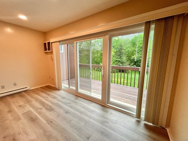 213 Baxter Road APT B, Mansfield, CT 06268