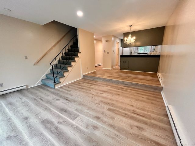 213 Baxter Road APT B, Mansfield, CT 06268