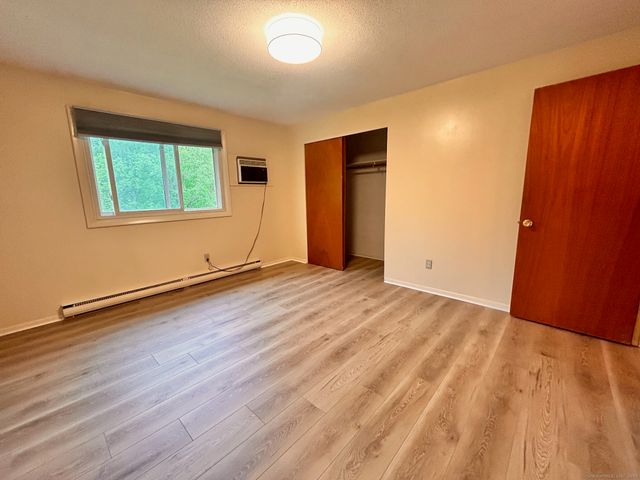 213 Baxter Road APT B, Mansfield, CT 06268