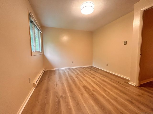 213 Baxter Road APT B, Mansfield, CT 06268