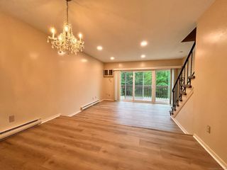 213 Baxter Road APT B, Mansfield, CT 06268