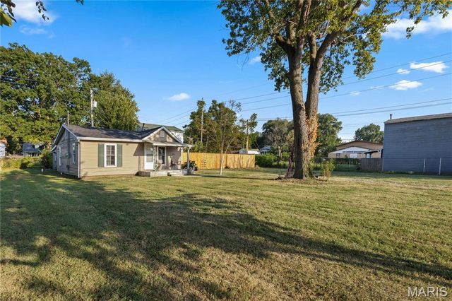 2704 Myrtle Avenue, Granite City, IL 62040