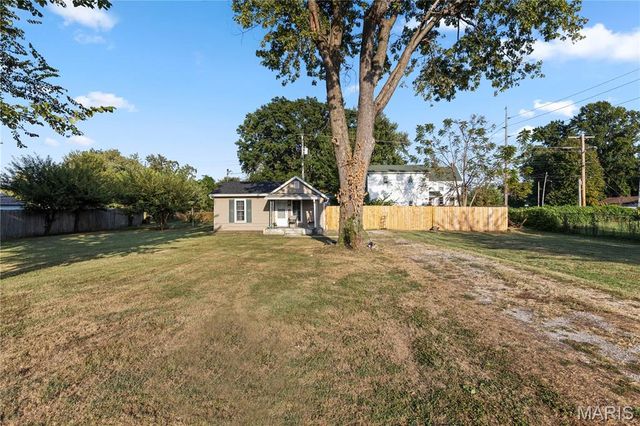 2704 Myrtle Avenue, Granite City, IL 62040