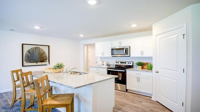 3708 Quail Haven Drive, Winston-salem, NC 27107