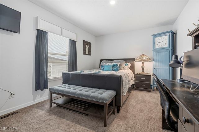 6962 Foxwood Drive SW, Navarre, OH 44662