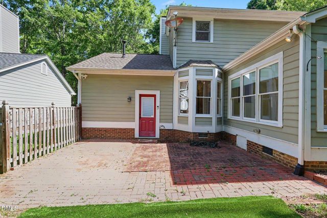 2001 Pathway Drive, Chapel Hill, NC 27516