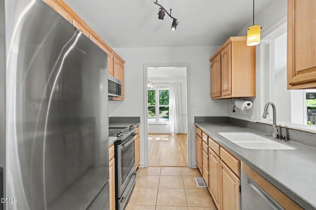 2001 Pathway Drive, Chapel Hill, NC 27516