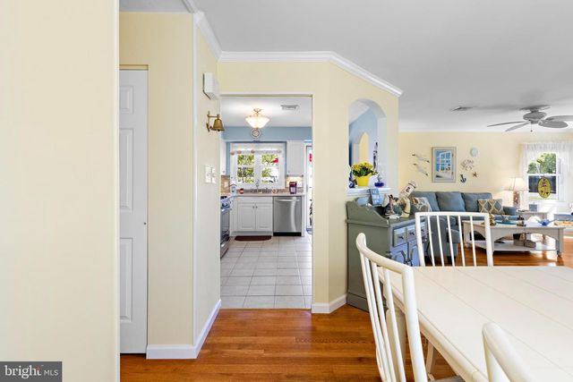 24 CEDAR RD, Manahawkin, NJ 08050