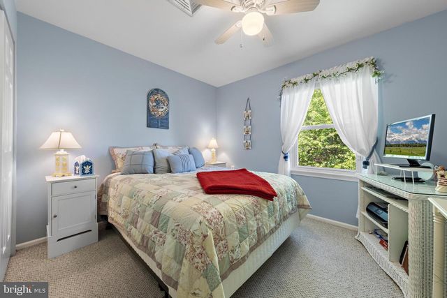 24 CEDAR RD, Manahawkin, NJ 08050