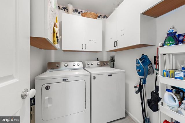 24 CEDAR RD, Manahawkin, NJ 08050