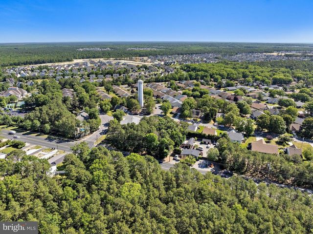 24 CEDAR RD, Manahawkin, NJ 08050