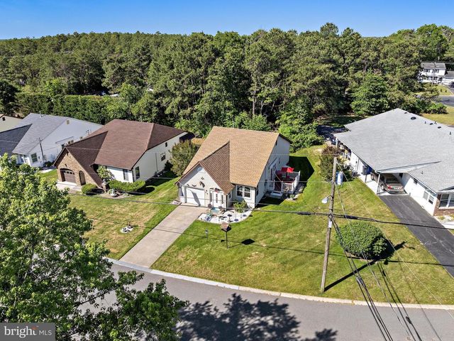 24 CEDAR RD, Manahawkin, NJ 08050