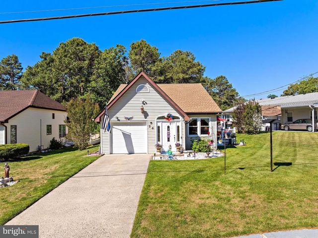 24 CEDAR RD, Manahawkin, NJ 08050