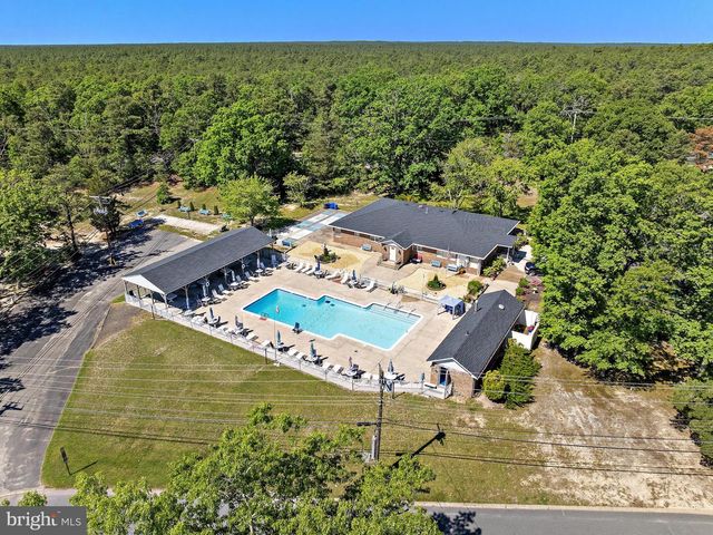 24 CEDAR RD, Manahawkin, NJ 08050