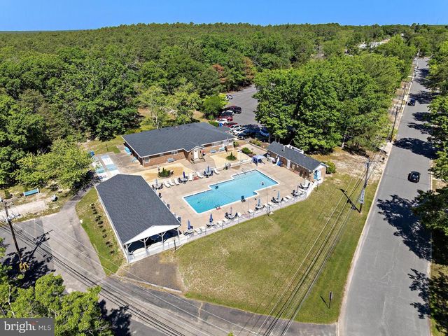 24 CEDAR RD, Manahawkin, NJ 08050