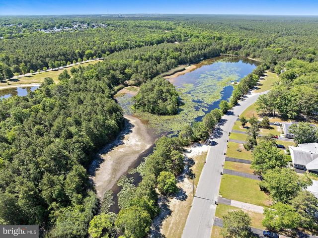 24 CEDAR RD, Manahawkin, NJ 08050