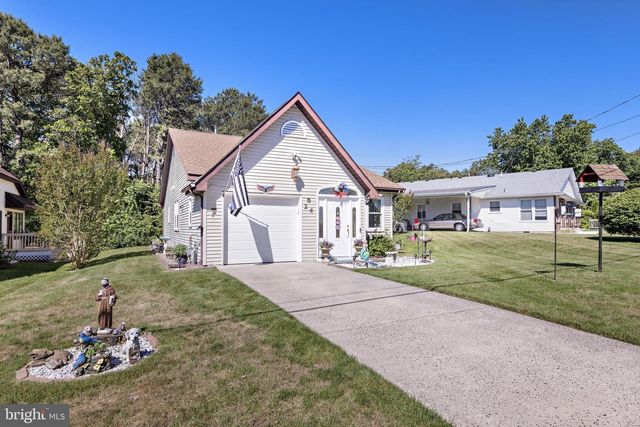 24 CEDAR RD, Manahawkin, NJ 08050