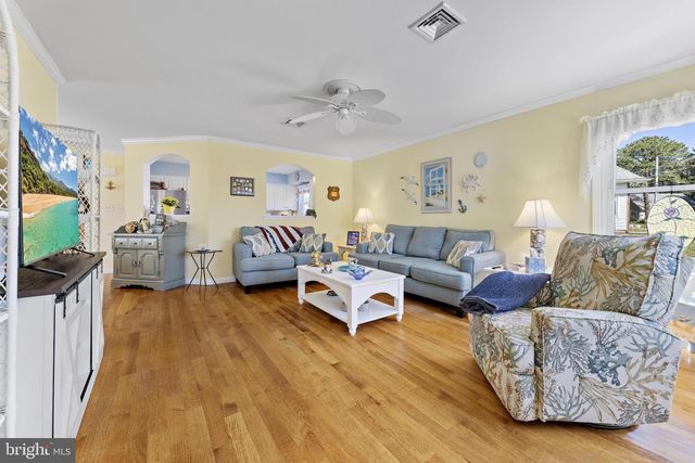 24 CEDAR RD, Manahawkin, NJ 08050