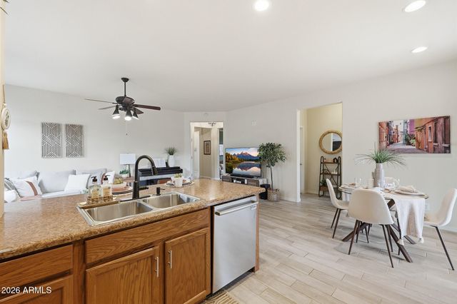 2303 W Desert Lane, Phoenix, AZ 85041