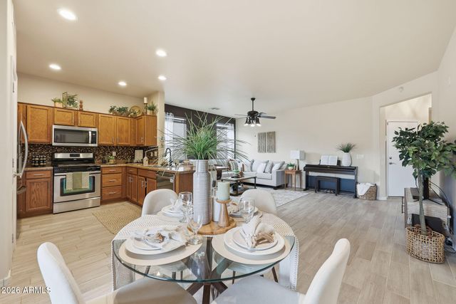 2303 W Desert Lane, Phoenix, AZ 85041