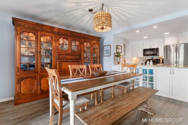 1745 Ottawa Beach 4, Holland, MI 49424