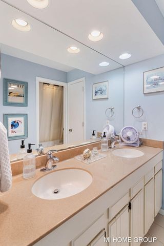 1745 Ottawa Beach 4, Holland, MI 49424
