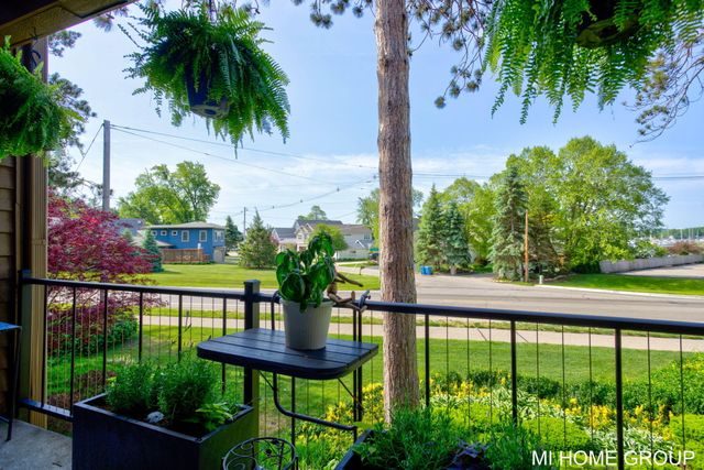 1745 Ottawa Beach 4, Holland, MI 49424
