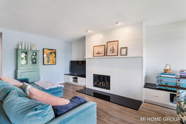1745 Ottawa Beach 4, Holland, MI 49424
