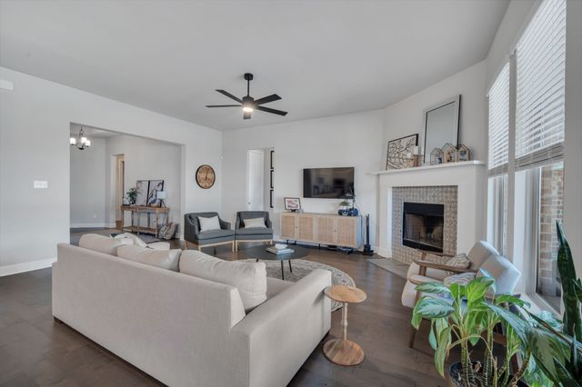 4409 Dandelion Lane, Midlothian, TX 76065