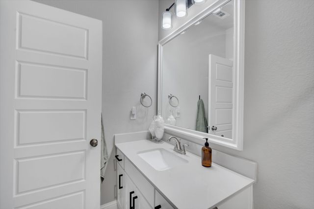 4409 Dandelion Lane, Midlothian, TX 76065