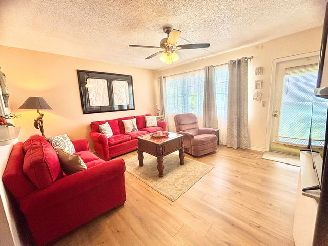 4010 Harwood C 4010, Deerfield Beach, FL 33442