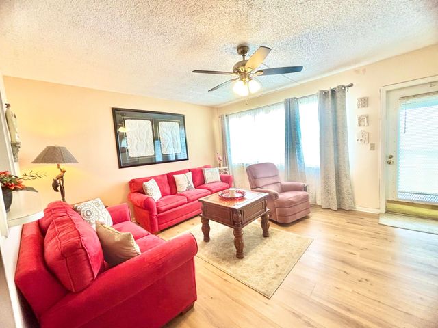 4010 Harwood C 4010, Deerfield Beach, FL 33442