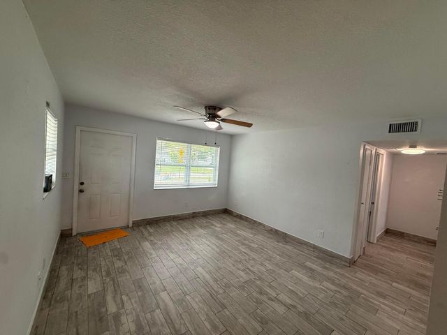 4857 Weymouth Street, Greenacres, FL 33463