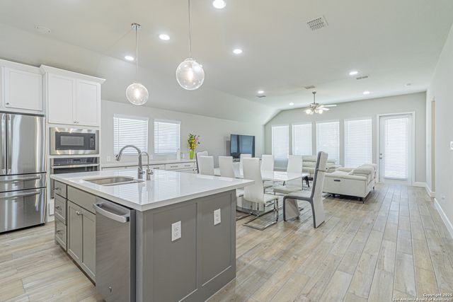 9328 Trestle Creek, San Antonio, TX 78254