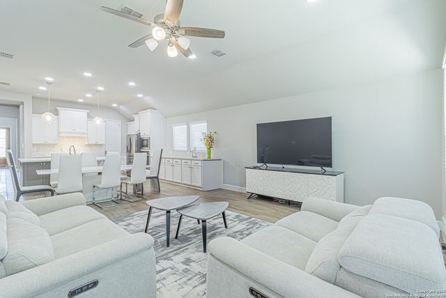 9328 Trestle Creek, San Antonio, TX 78254