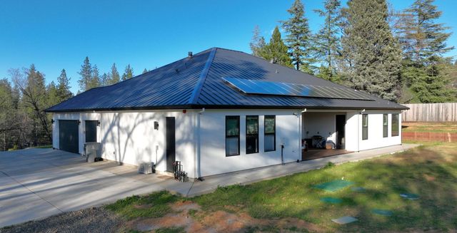 578 Greenwood Dr, Meadow Vista, CA 95722